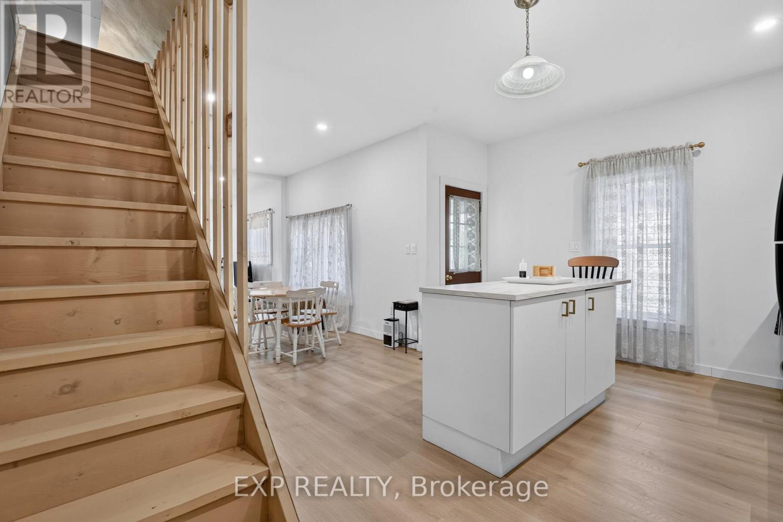 45 PHIPPS STREET - Image 25