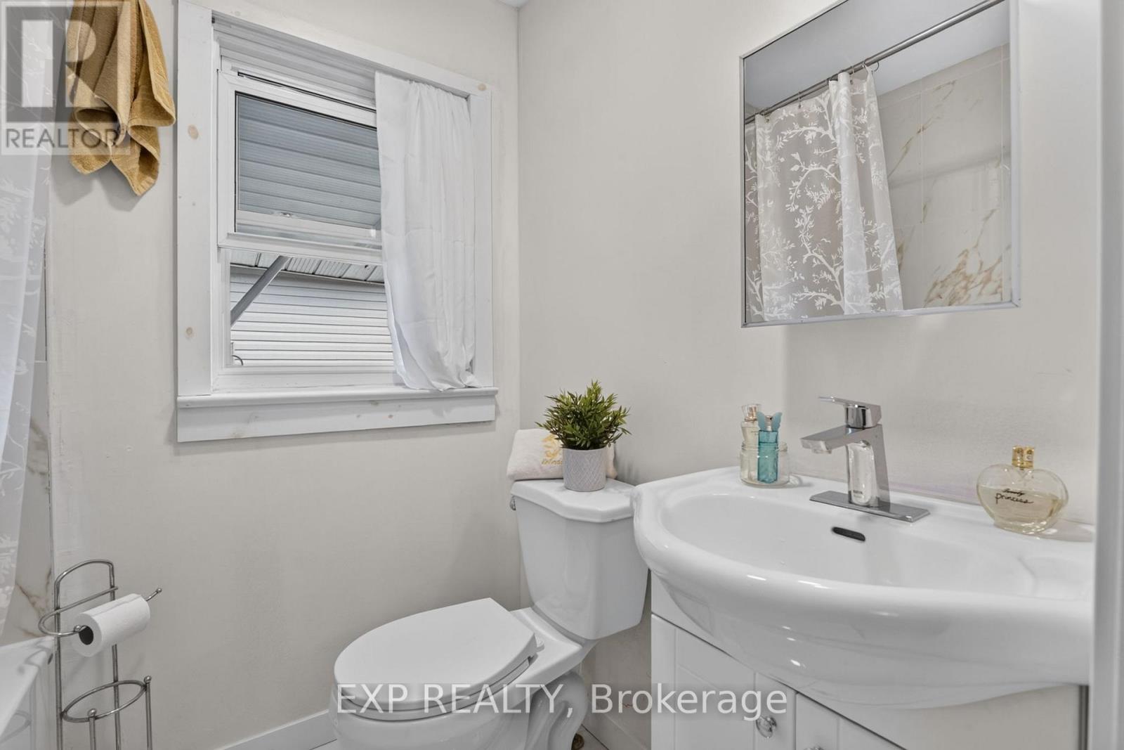 45 PHIPPS STREET - Image 31