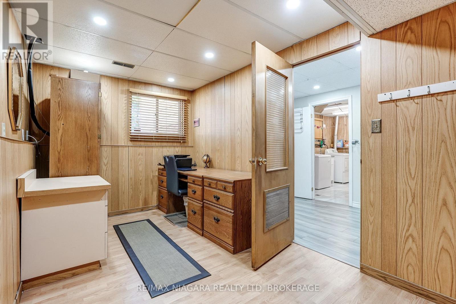 33 HURRICANE ROAD - Image 33