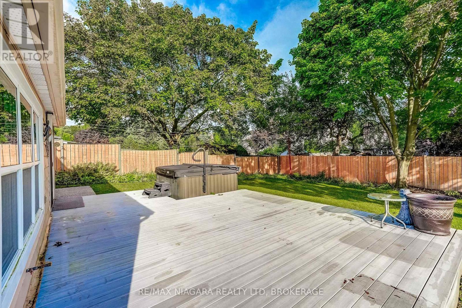 33 HURRICANE ROAD - Image 37