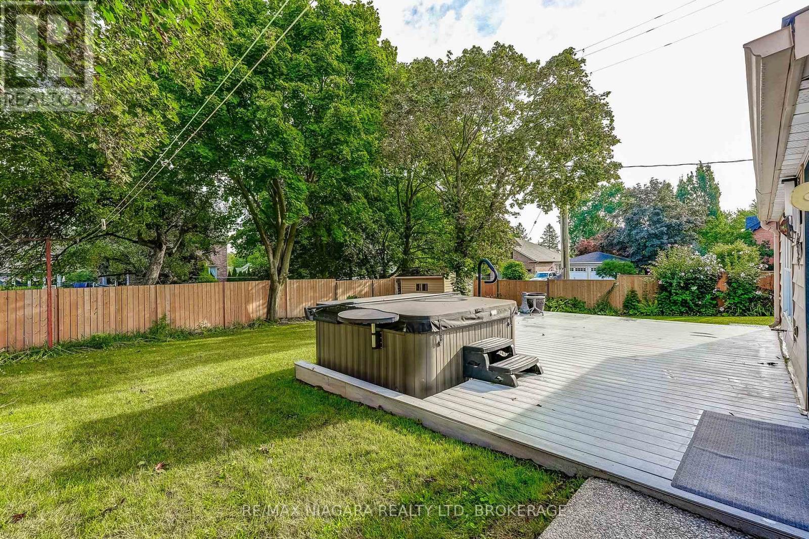 33 HURRICANE ROAD - Image 40
