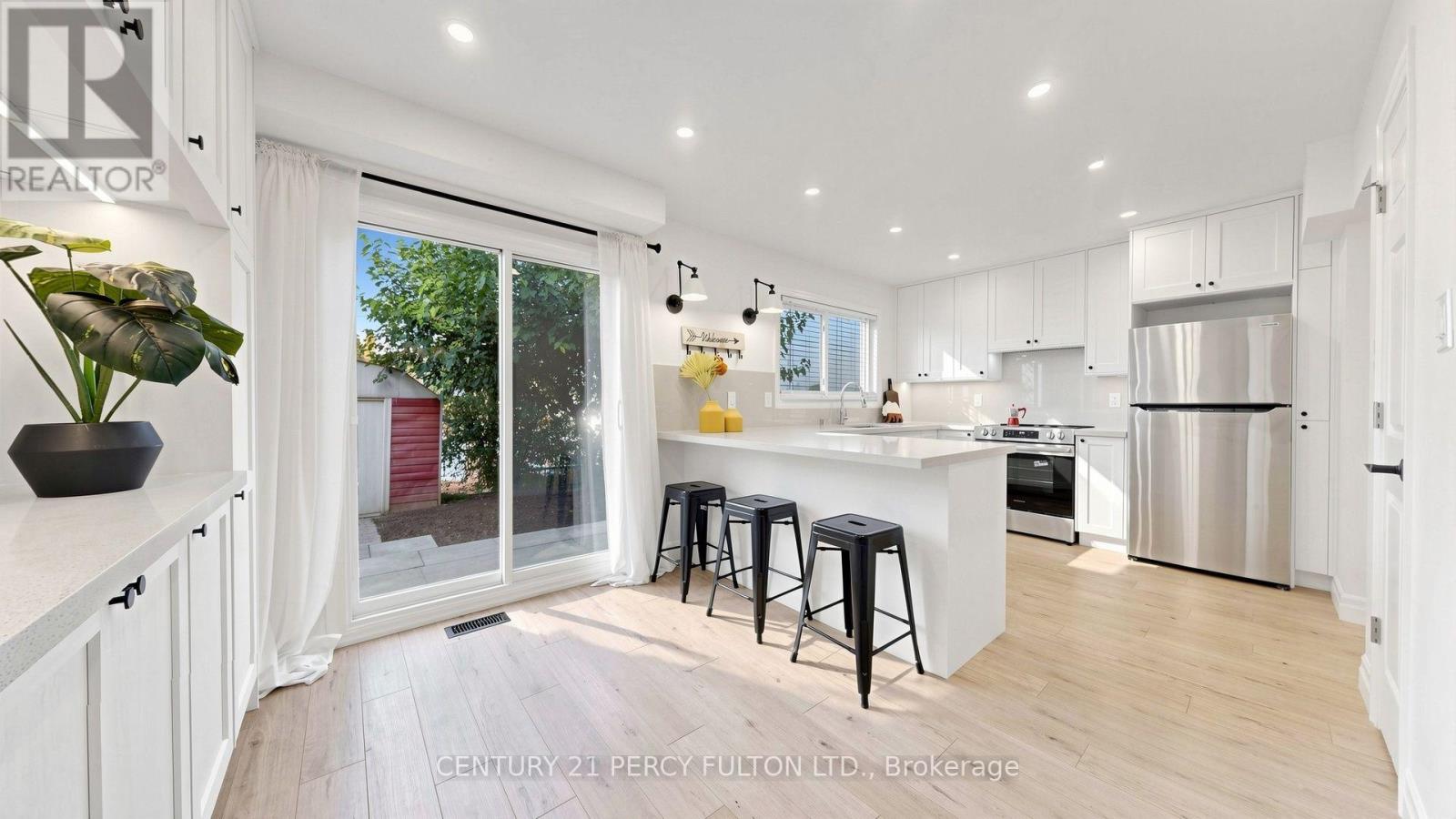 17 HARLEY DRIVE, Ajax (Central) — photo 8