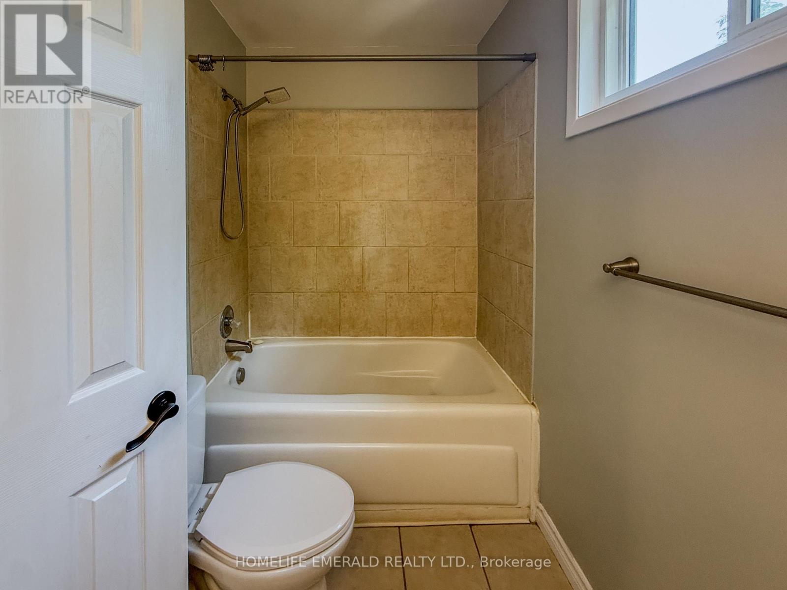 131 CUNDLES ROAD E - 19