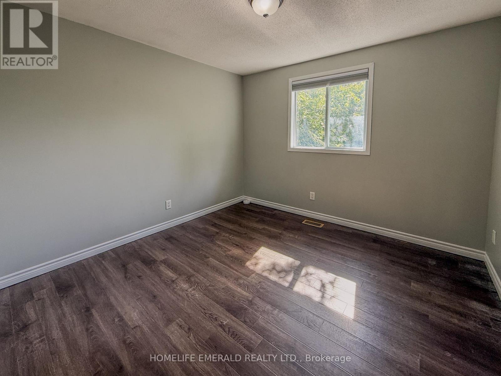 131 CUNDLES ROAD E - 21