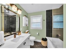 7 Oakley Park Square, Barrie, ON L4M2J9 Photo 18