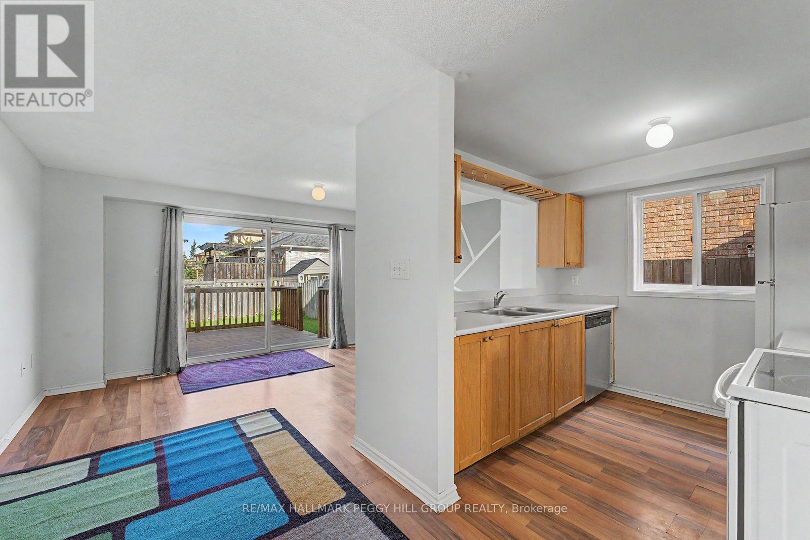 8 EPSOM ROAD, Barrie (Georgian Drive) — photo 4