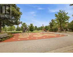 112 - 111 Civic Square Gate, Aurora, ON L4G0S6 Photo 32