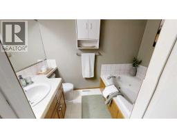 42 Mt Backus Crescent W - photo 13