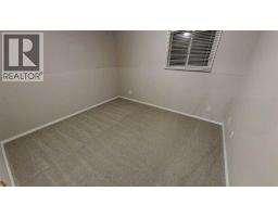 42 Mt Backus Crescent W - photo 22
