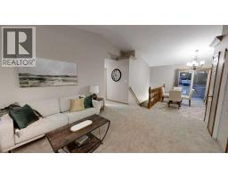 42 Mt Backus Crescent W - photo 3