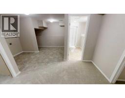 42 Mt Backus Crescent W - photo 20