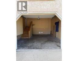42 Mt Backus Crescent W - photo 26