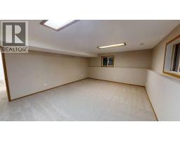42 Mt Backus Crescent W - photo 17