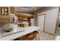 42 Mt Backus Crescent W - photo 5