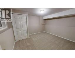 42 Mt Backus Crescent W - photo 25