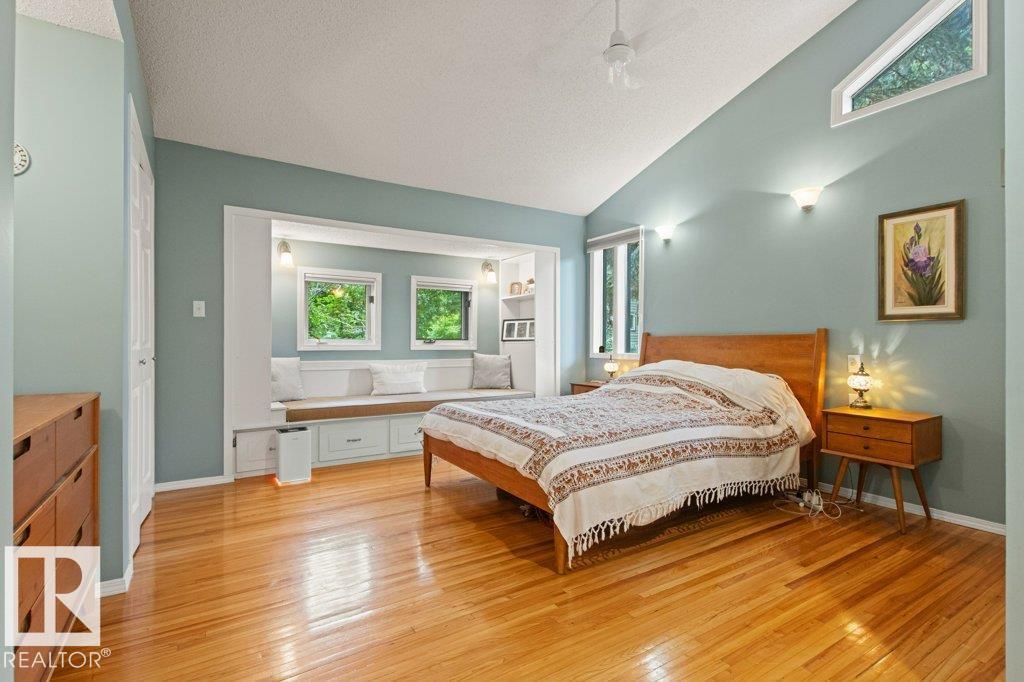 5607 107 ST NW - 21