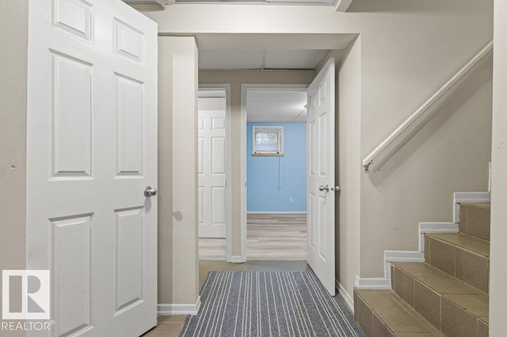 5607 107 ST NW - 43