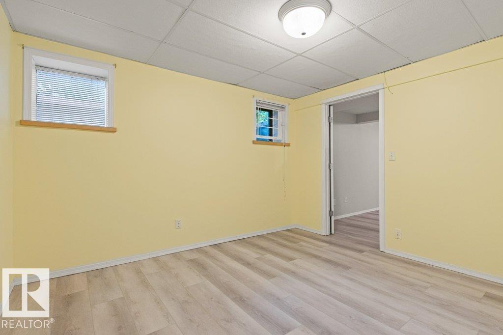 5607 107 ST NW - 51