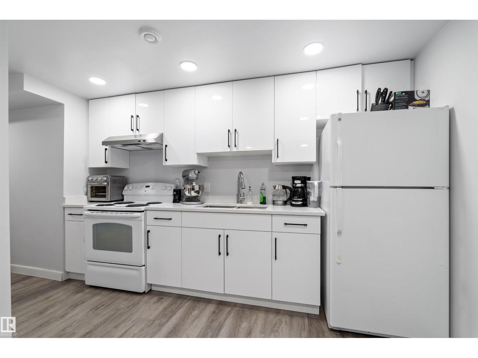 10909 106 ST NW - 10
