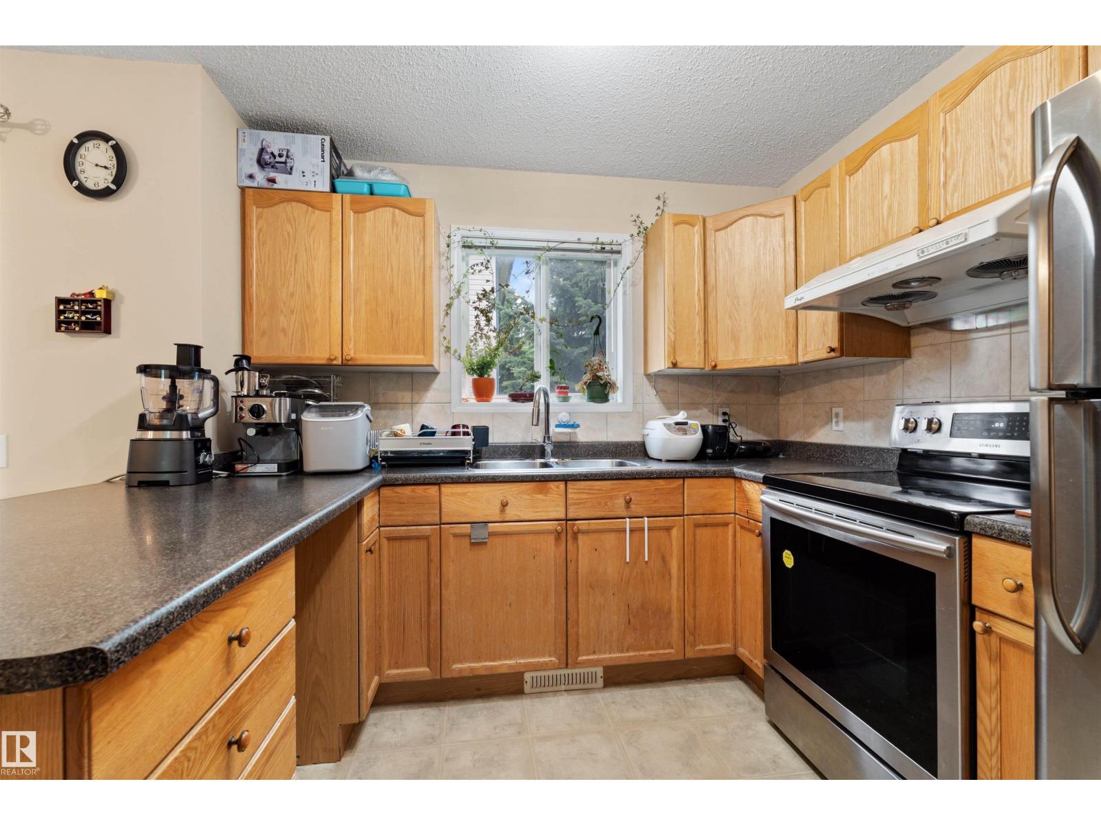 10909 106 ST NW - 8