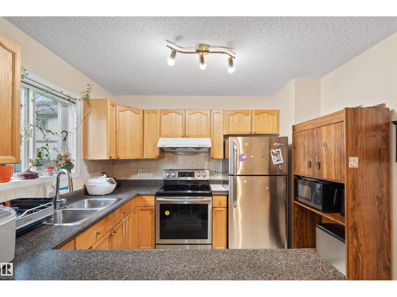 10909 106 ST NW - 9