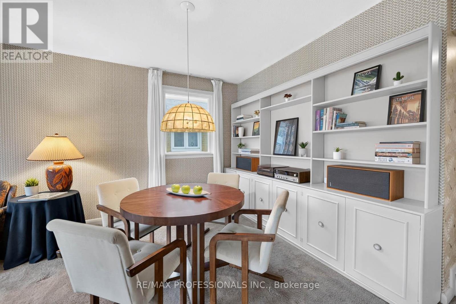 28 BASKERVILLE CRESCENT - 11