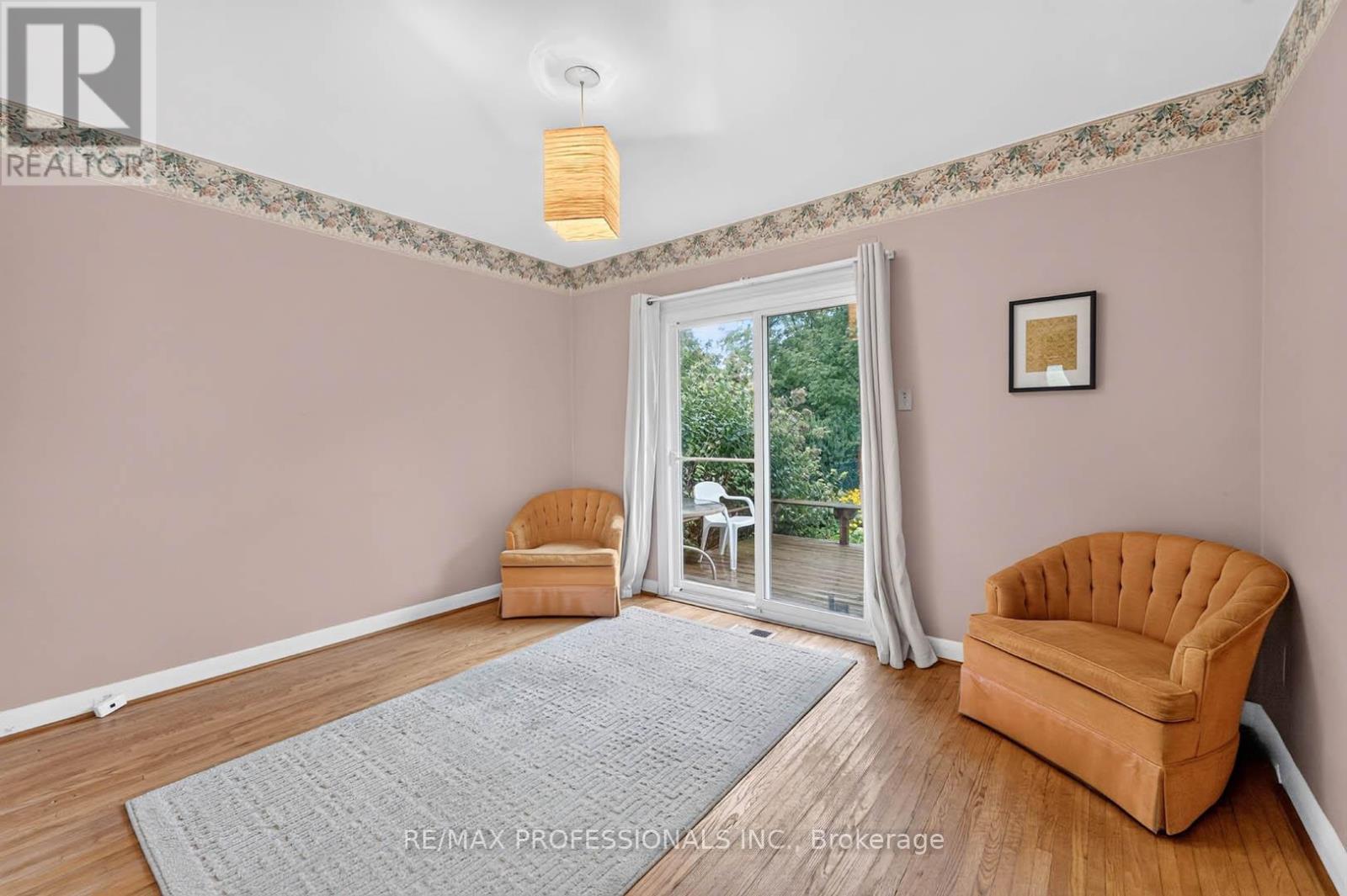 28 BASKERVILLE CRESCENT - 16