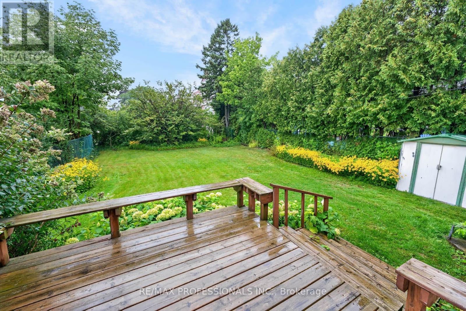 28 BASKERVILLE CRESCENT - 24