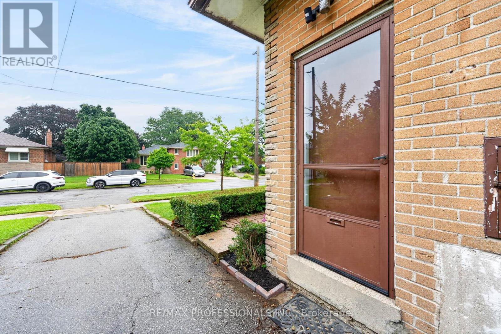 28 BASKERVILLE CRESCENT - 4