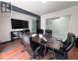 2000 Eglinton Avenue W, Toronto, ON M6E2J9 Photo 10