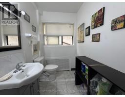 2000 Eglinton Avenue W, Toronto, ON M6E2J9 Photo 12