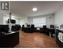 2000 Eglinton Avenue W, Toronto, ON M6E2J9 Photo 8