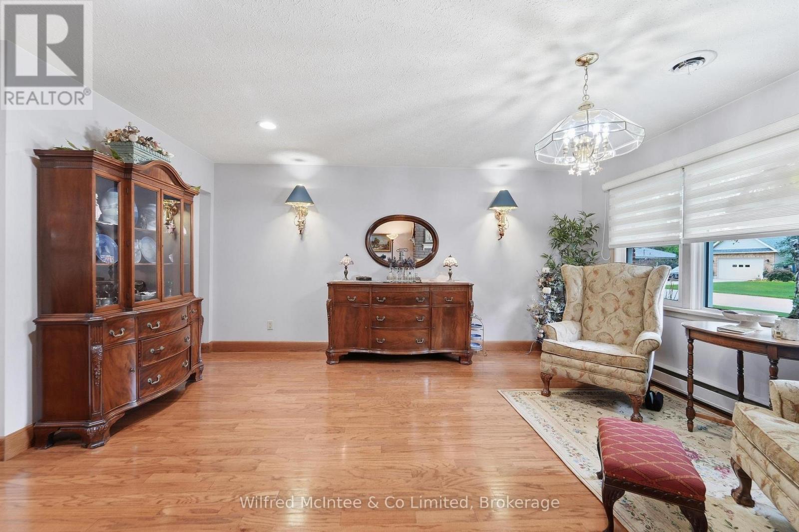 31 JOHNSTONE BOULEVARD - 15
