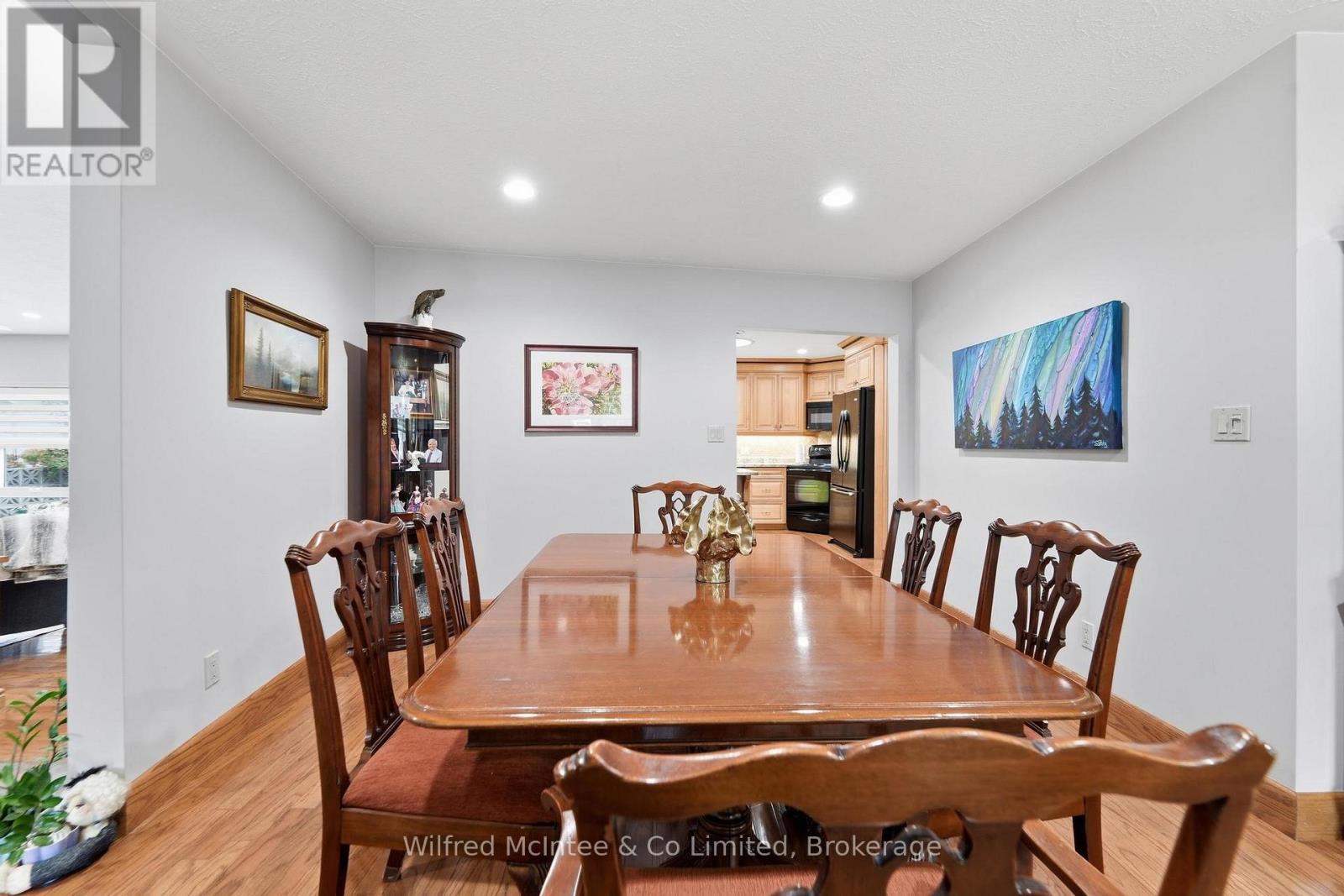 31 JOHNSTONE BOULEVARD - 43