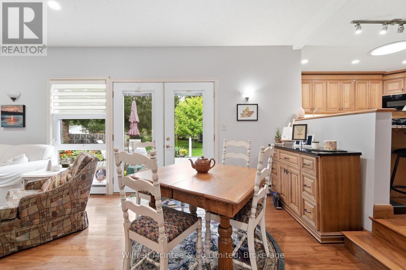 31 JOHNSTONE BOULEVARD - 45