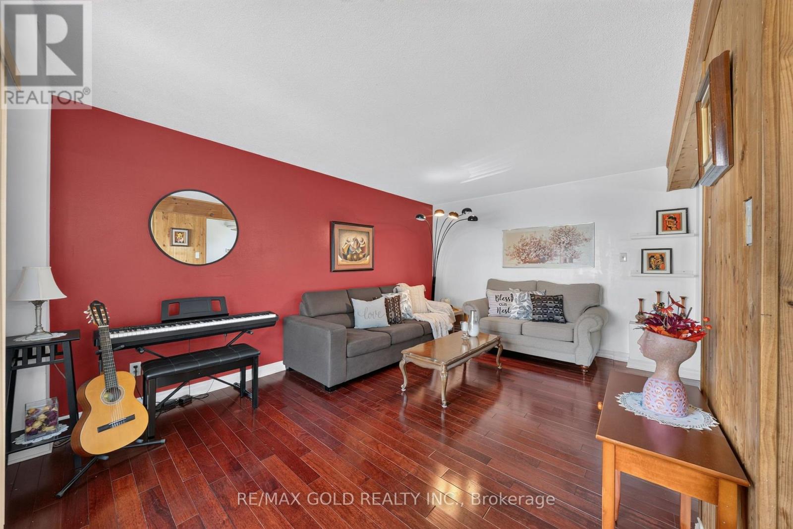 10 JEFFREY STREET - 7