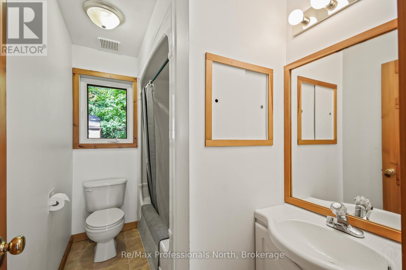 1101 MORRISON LAKE ROAD N - 16