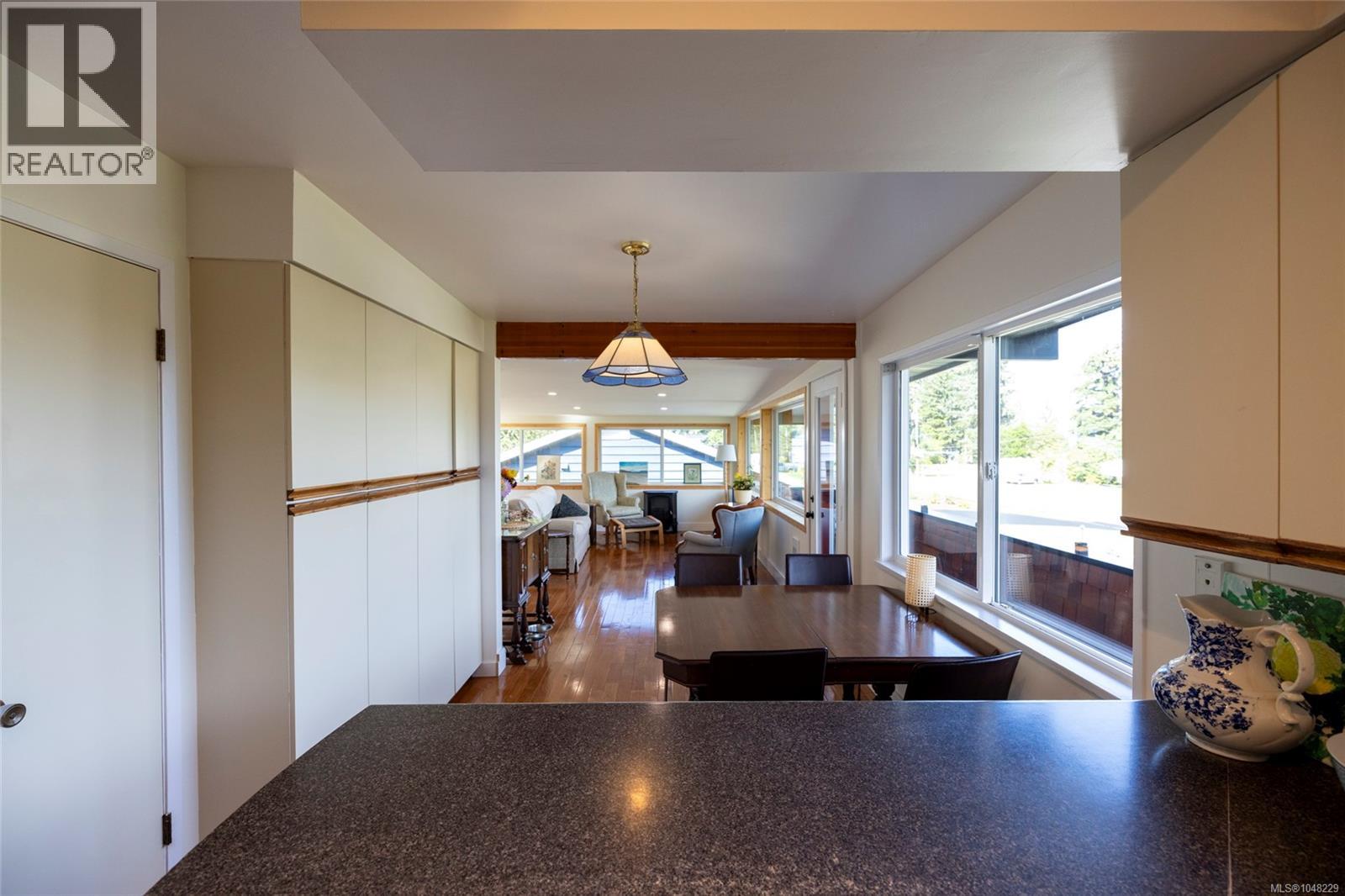 6420 Chatham Ave - Image 9