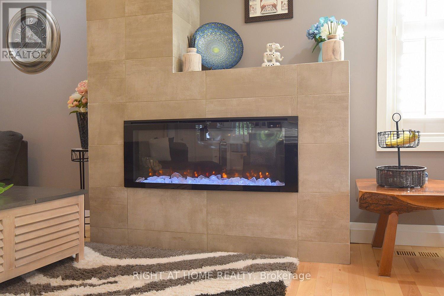 2030 GOVERNORS ROAD - 10