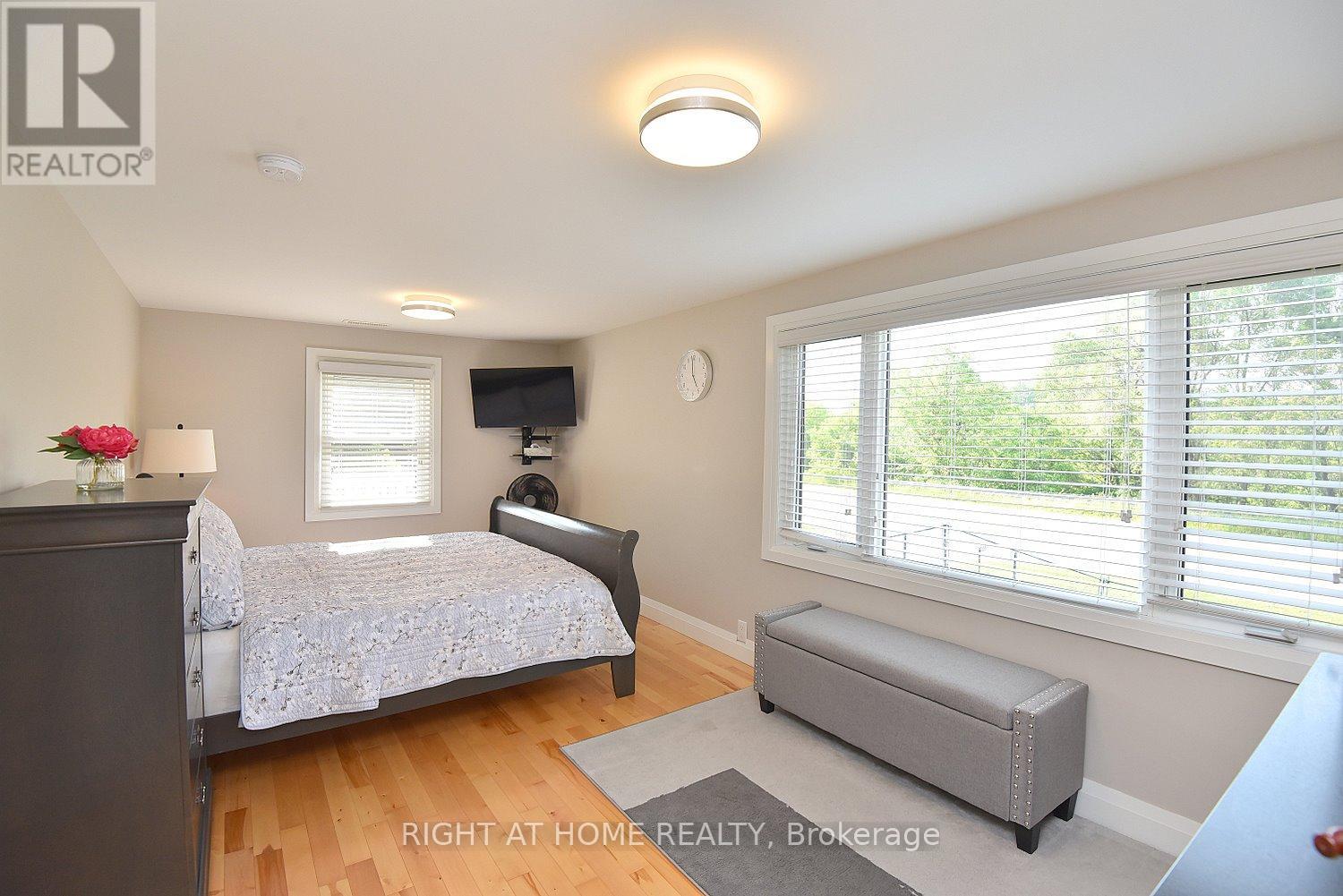 2030 GOVERNORS ROAD - 22