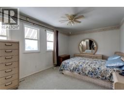 Kitchen - 840 Liban Court, Kelowna, BC V1Y8B5 Photo 18
