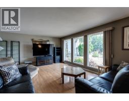 Primary Bedroom - 840 Liban Court, Kelowna, BC V1Y8B5 Photo 11