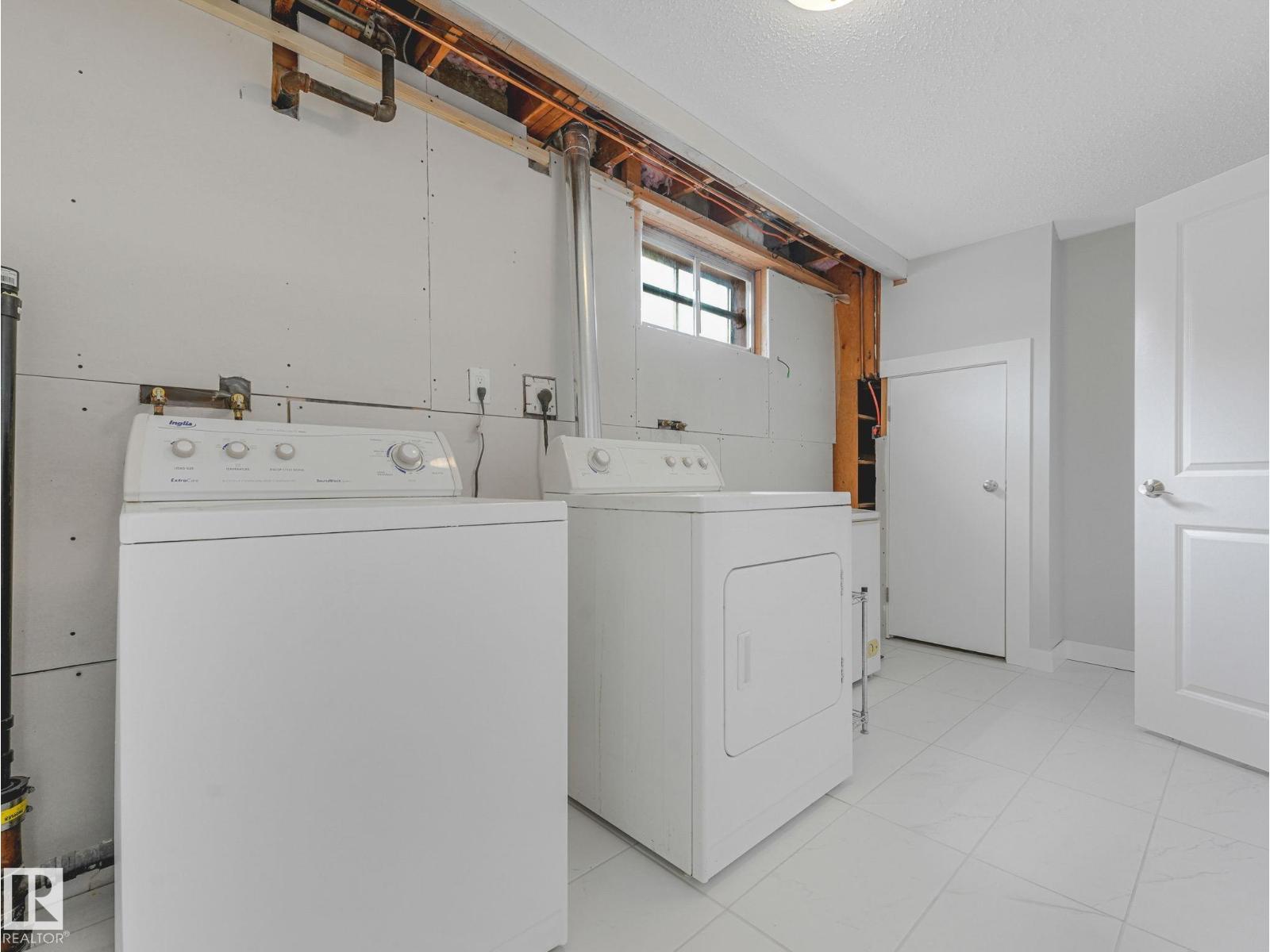 13807 92 ST NW - 39