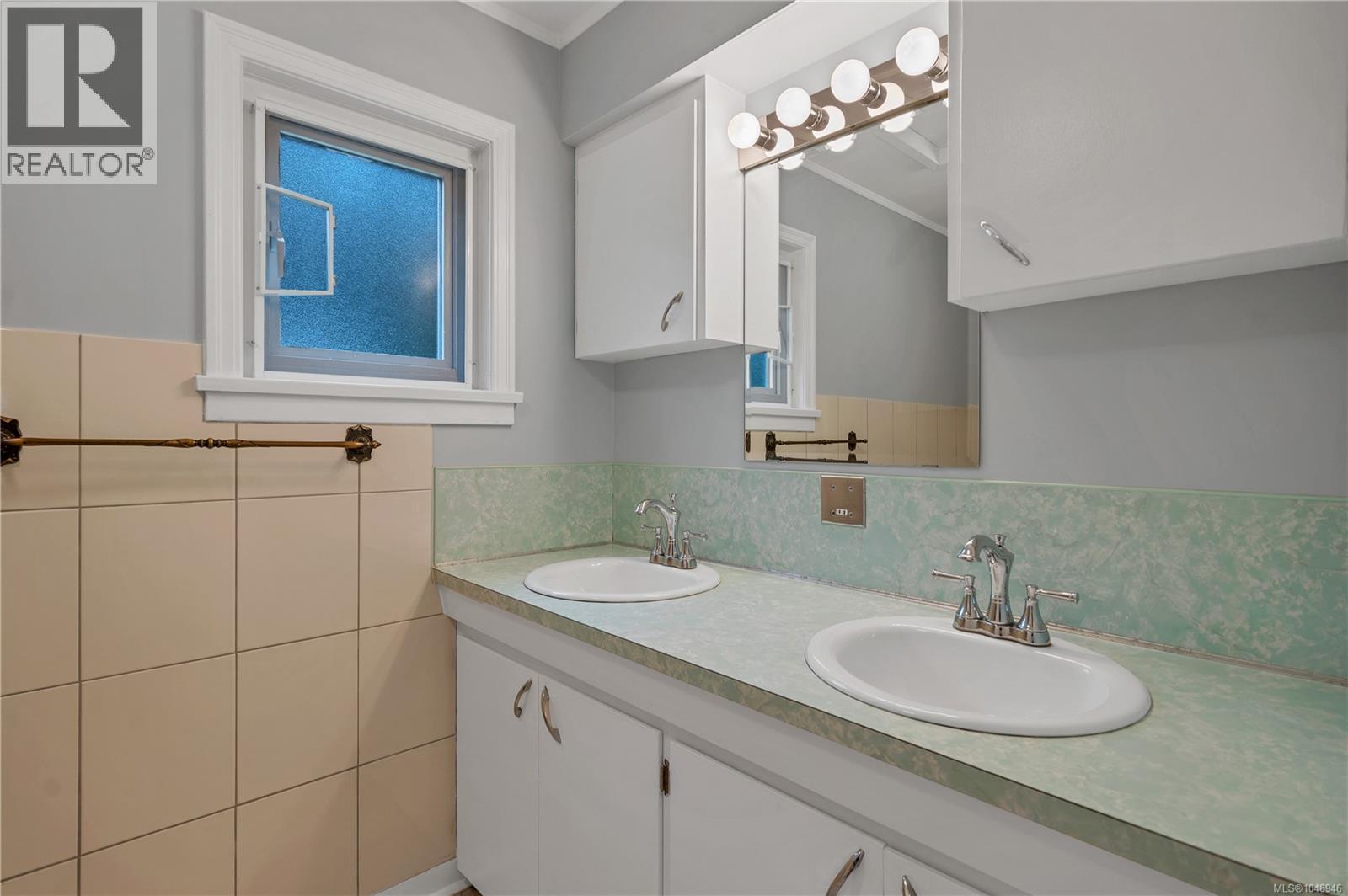 1260 Sayward Rd - 12