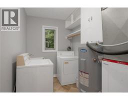 Bathroom - 1260 Sayward Rd, Sayward, BC V0P1R0 Photo 14
