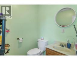 1260 Sayward Rd, Sayward, BC V0P1R0 Photo 41