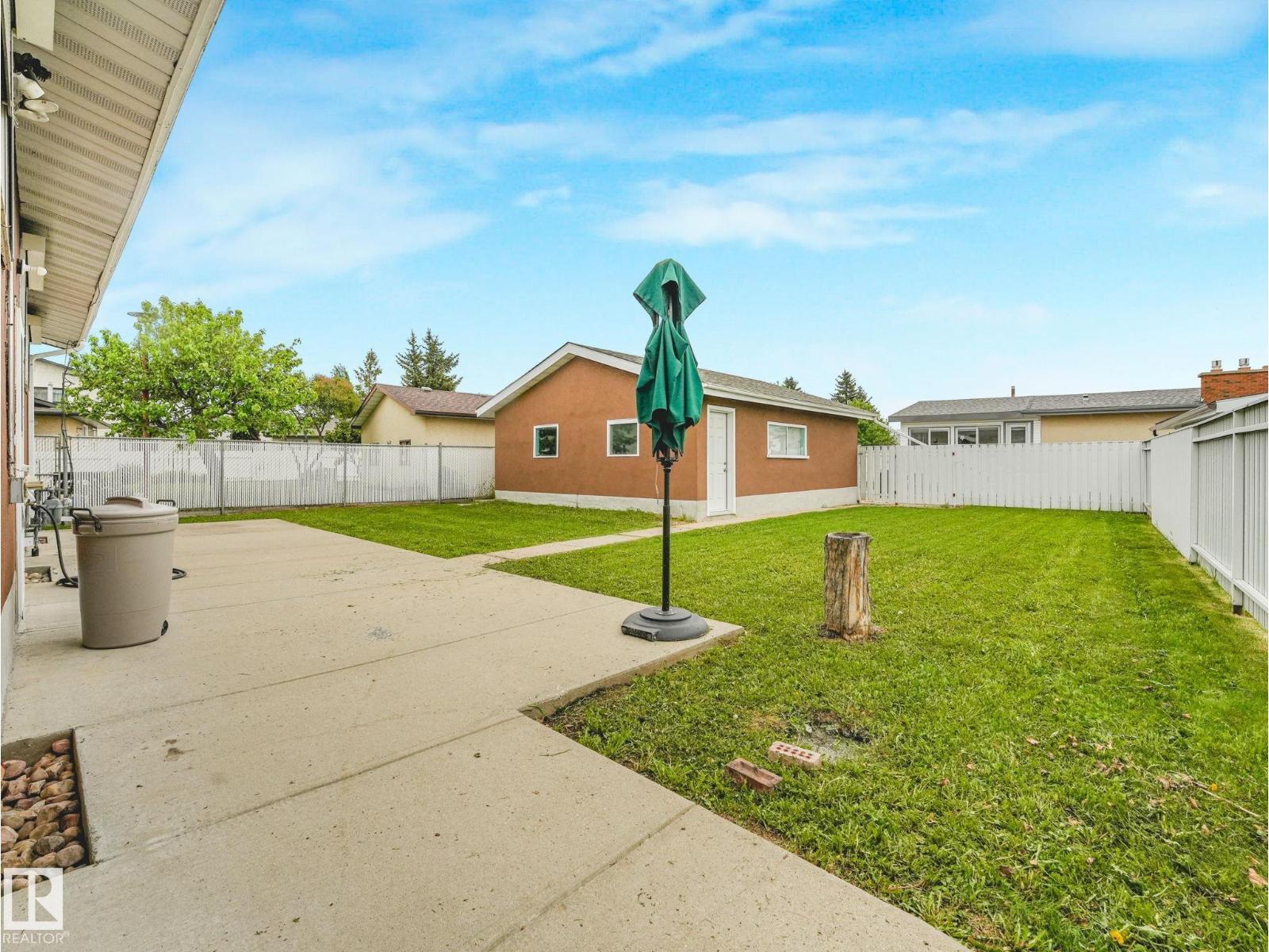 13807 92 ST NW - 49