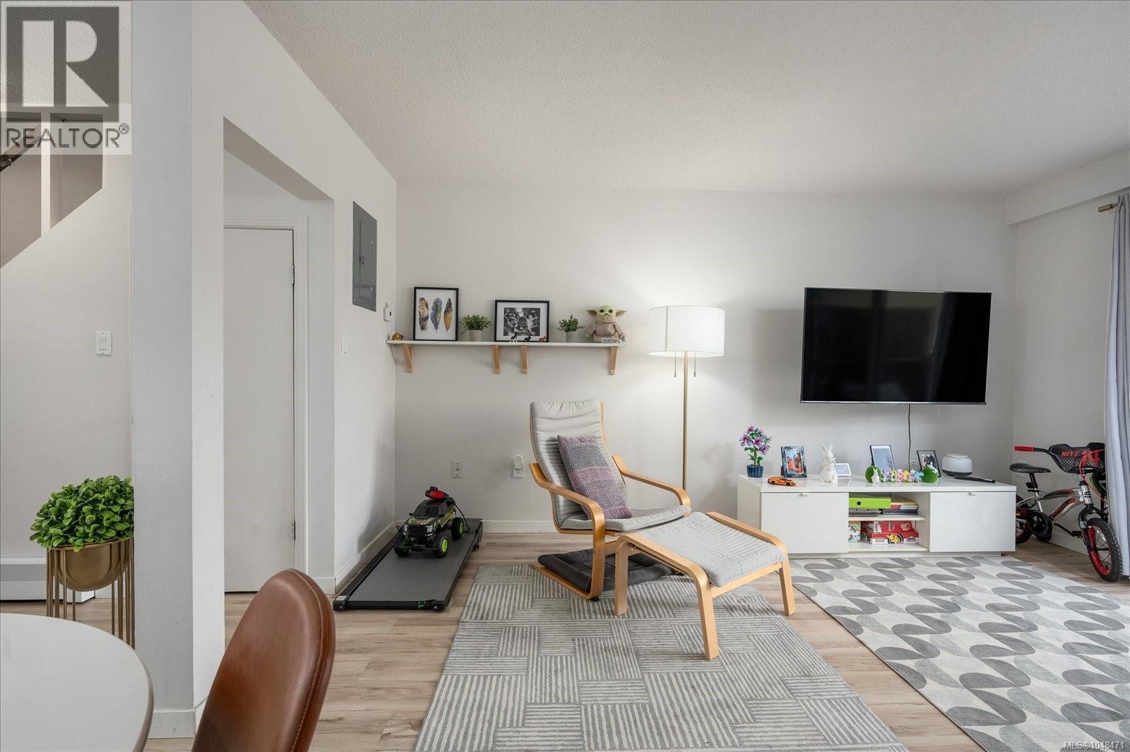2554 Highland Blvd - 12