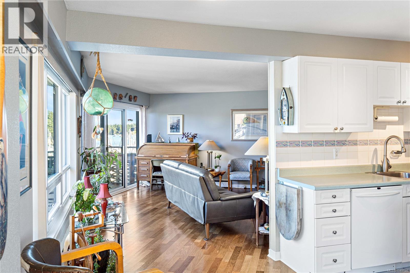 #201 375 Newcastle Ave - 14