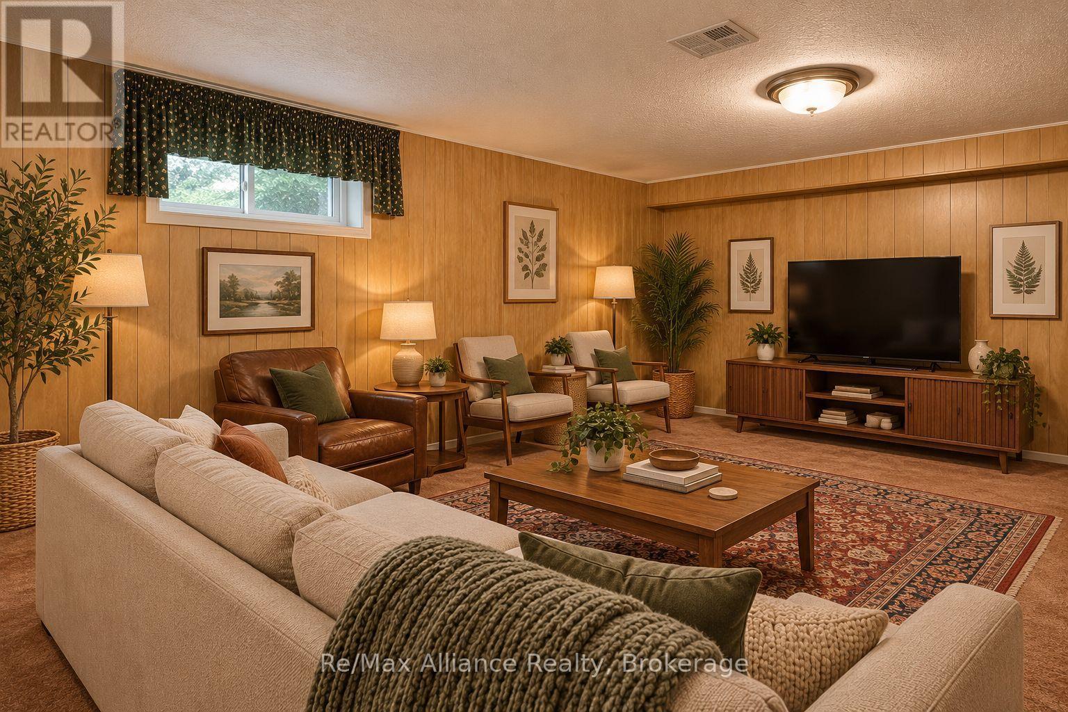 410 THE KINGSWAY - 31